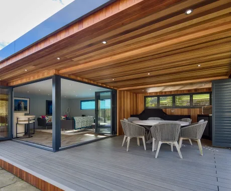 Bespoke cedar garden studio