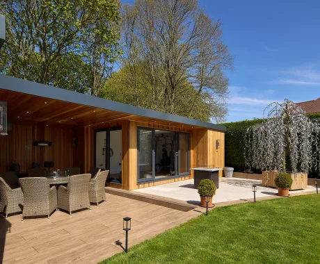 Bespoke garden studio cedar cladding