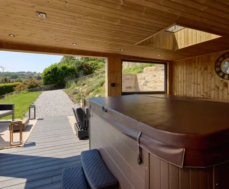 Garden studio hot tub