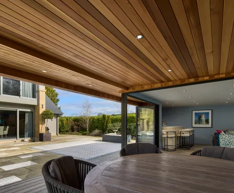Garden studio overhang decked area