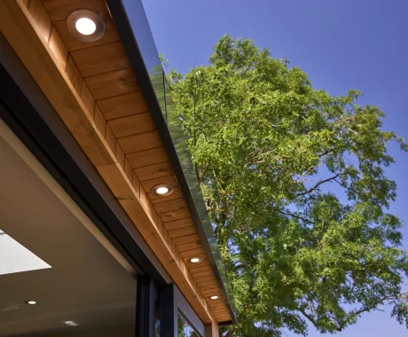 Garden studio overhang